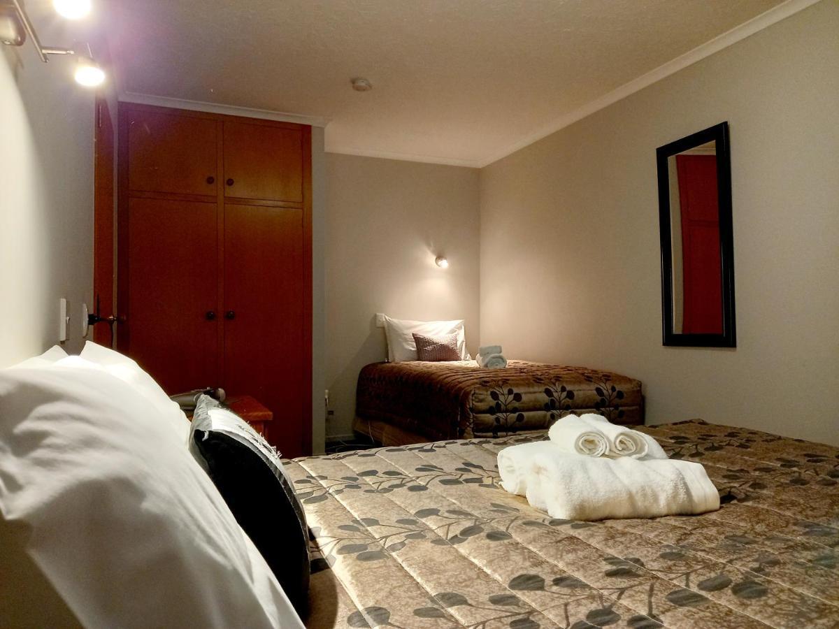 Academy Lodge Motel Ашбертон Экстерьер фото