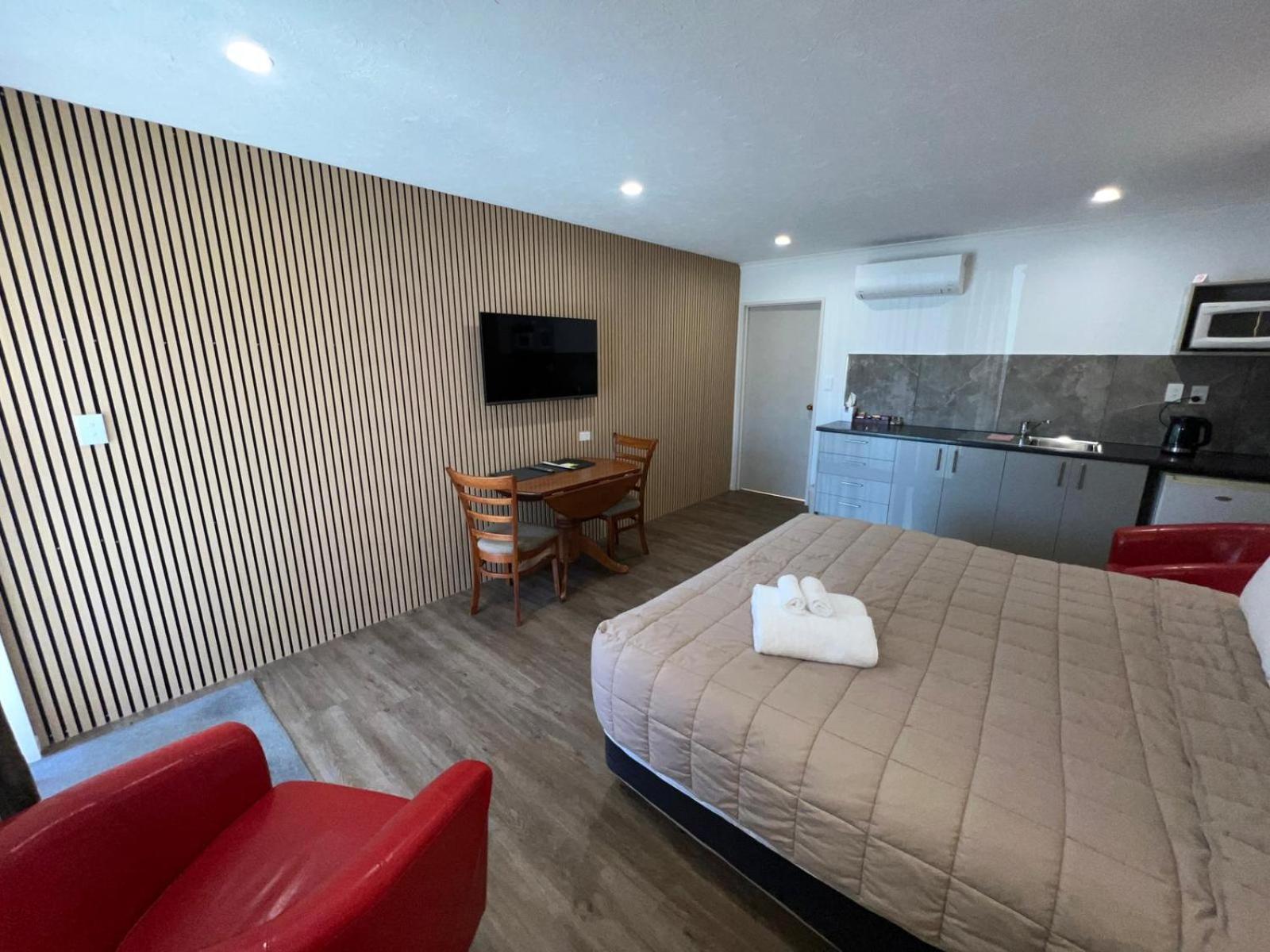 Academy Lodge Motel Ашбертон Экстерьер фото