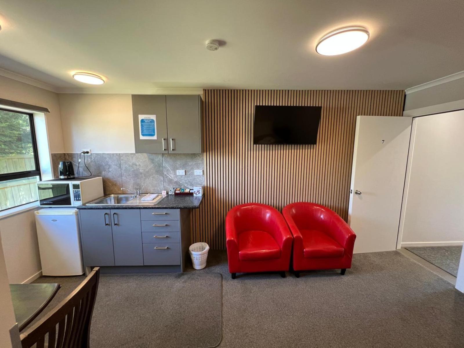 Academy Lodge Motel Ашбертон Экстерьер фото