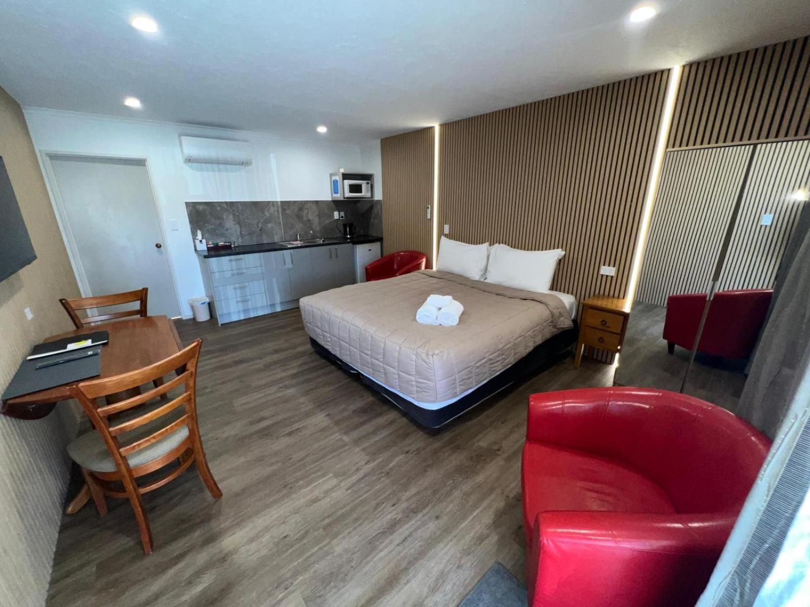 Academy Lodge Motel Ашбертон Экстерьер фото