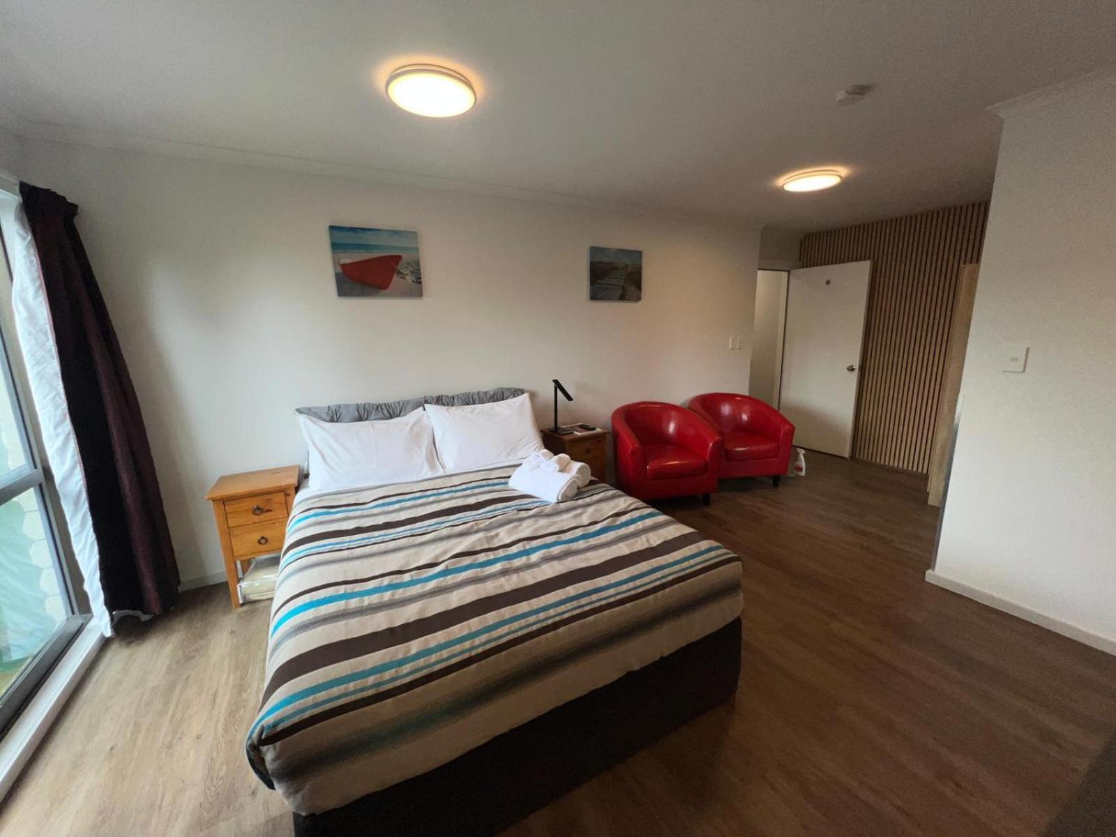 Academy Lodge Motel Ашбертон Экстерьер фото