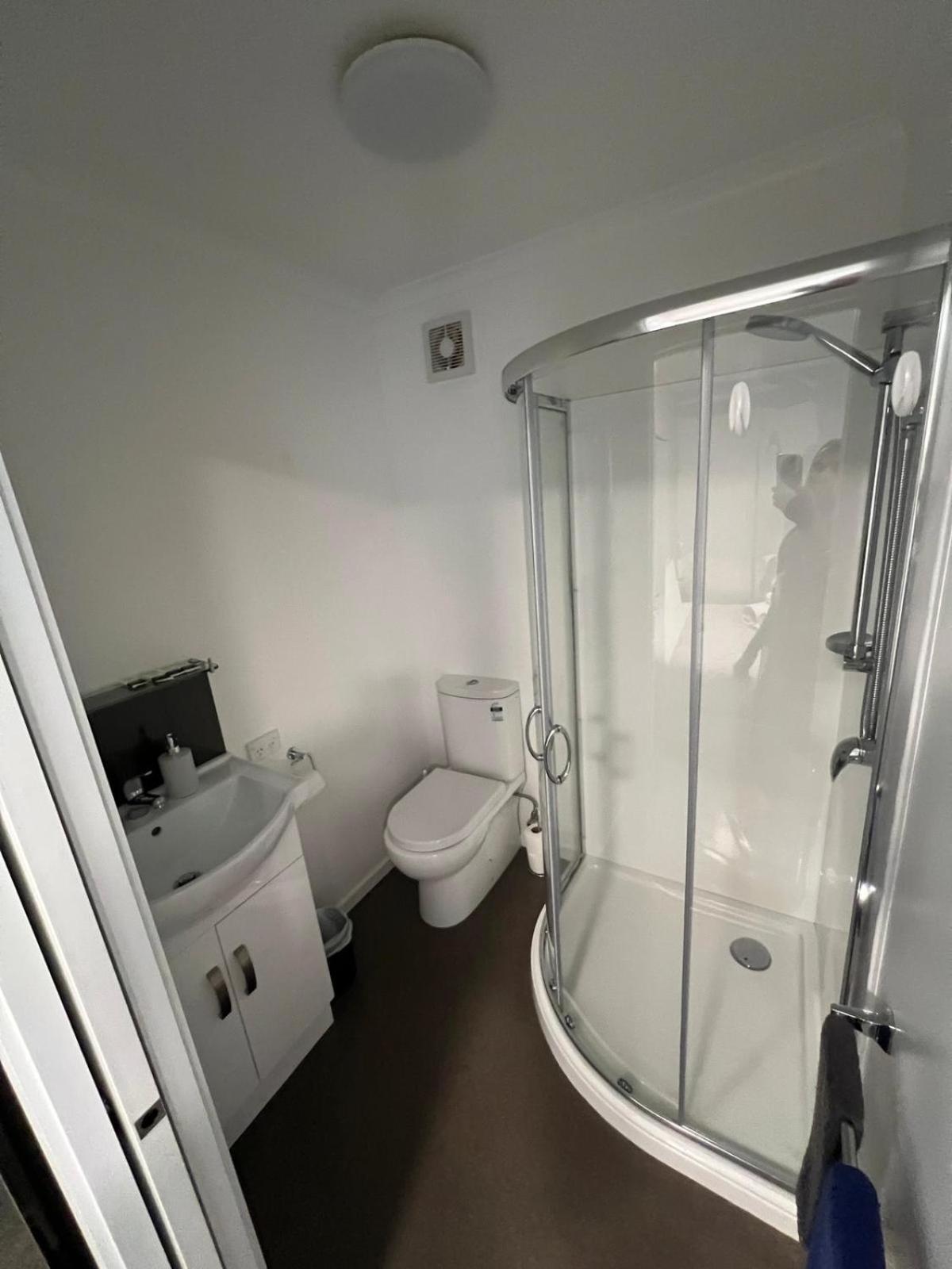 Academy Lodge Motel Ашбертон Экстерьер фото
