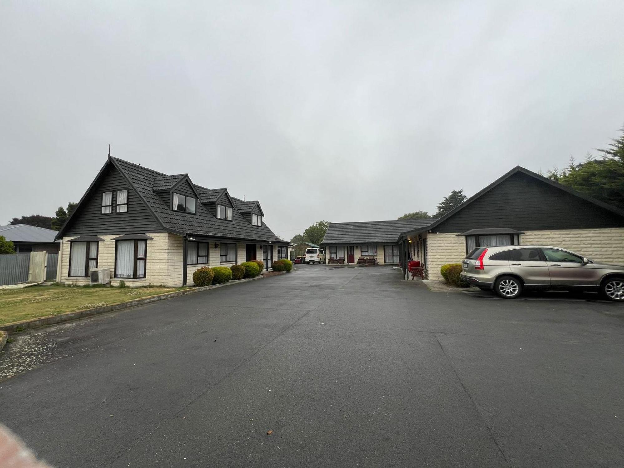 Academy Lodge Motel Ашбертон Экстерьер фото