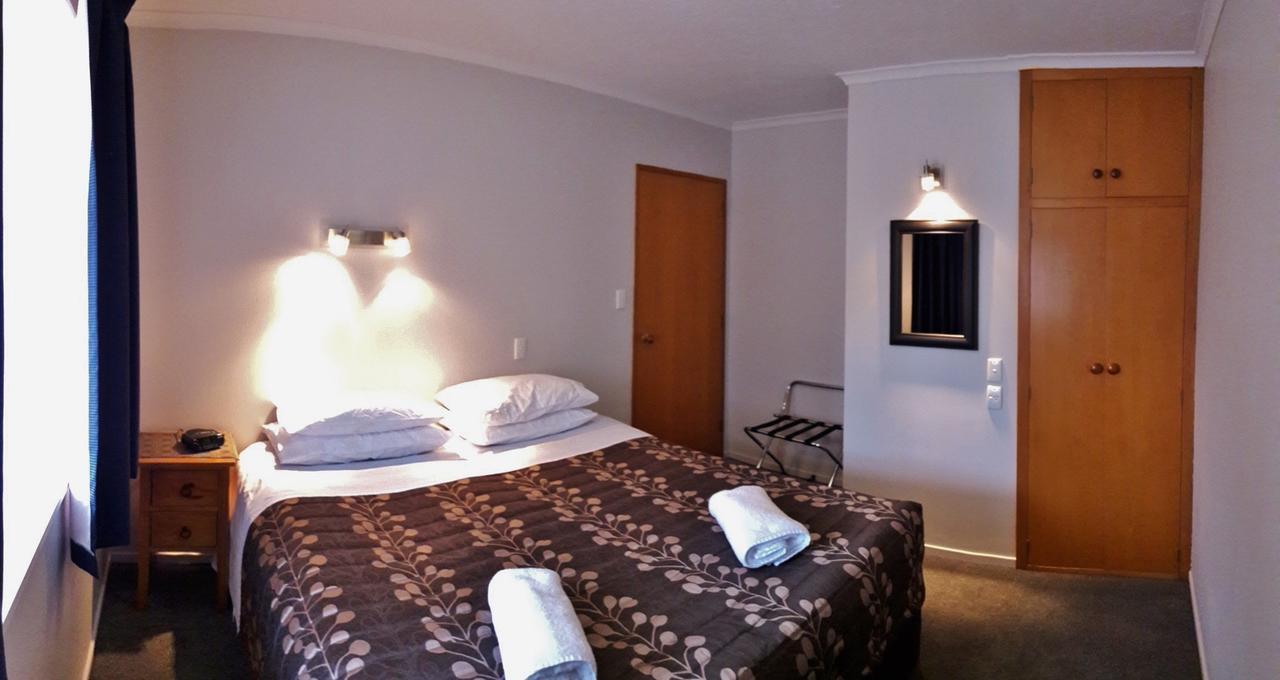Academy Lodge Motel Ашбертон Экстерьер фото